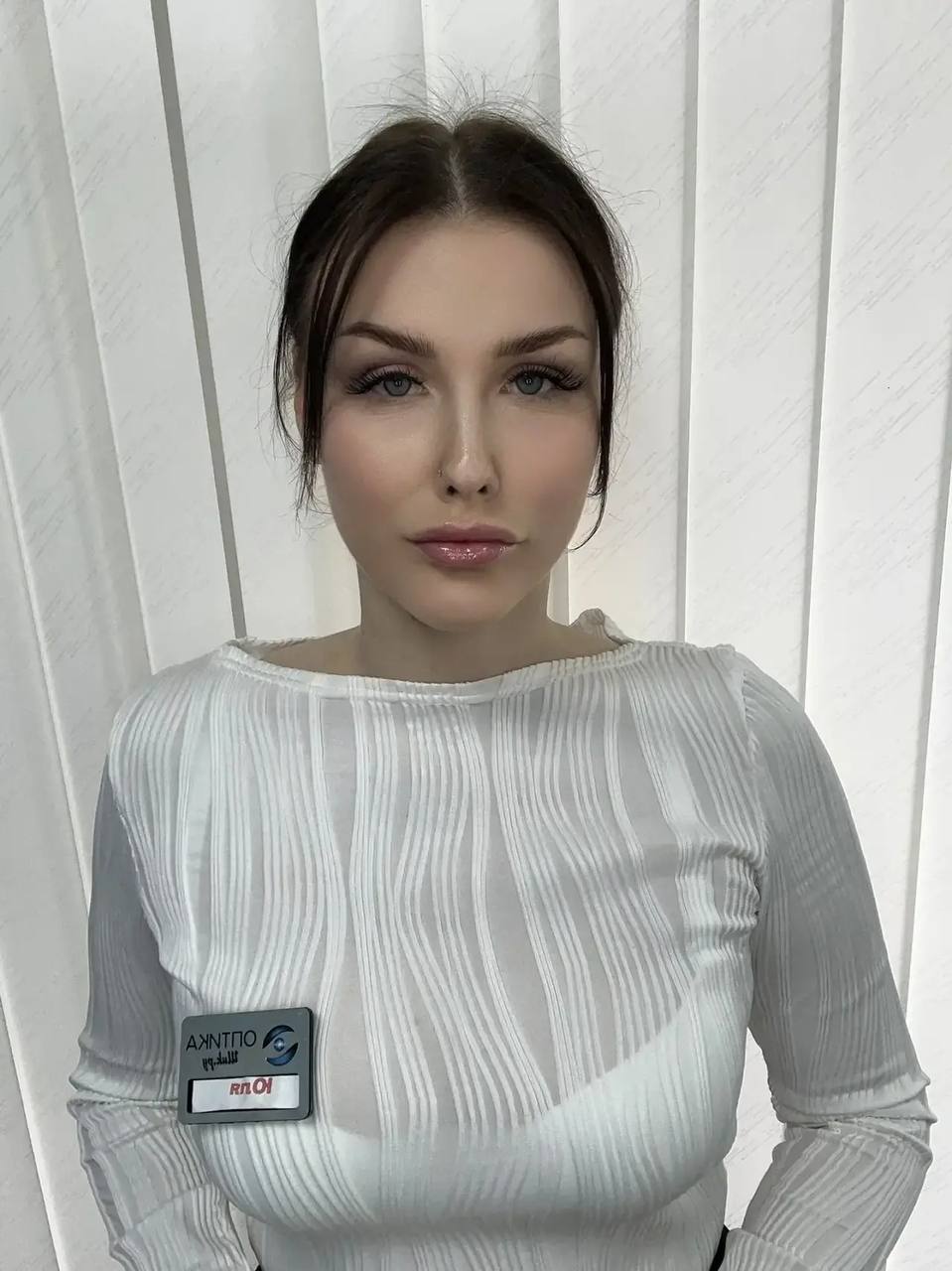 Специалист по контактным линзам
